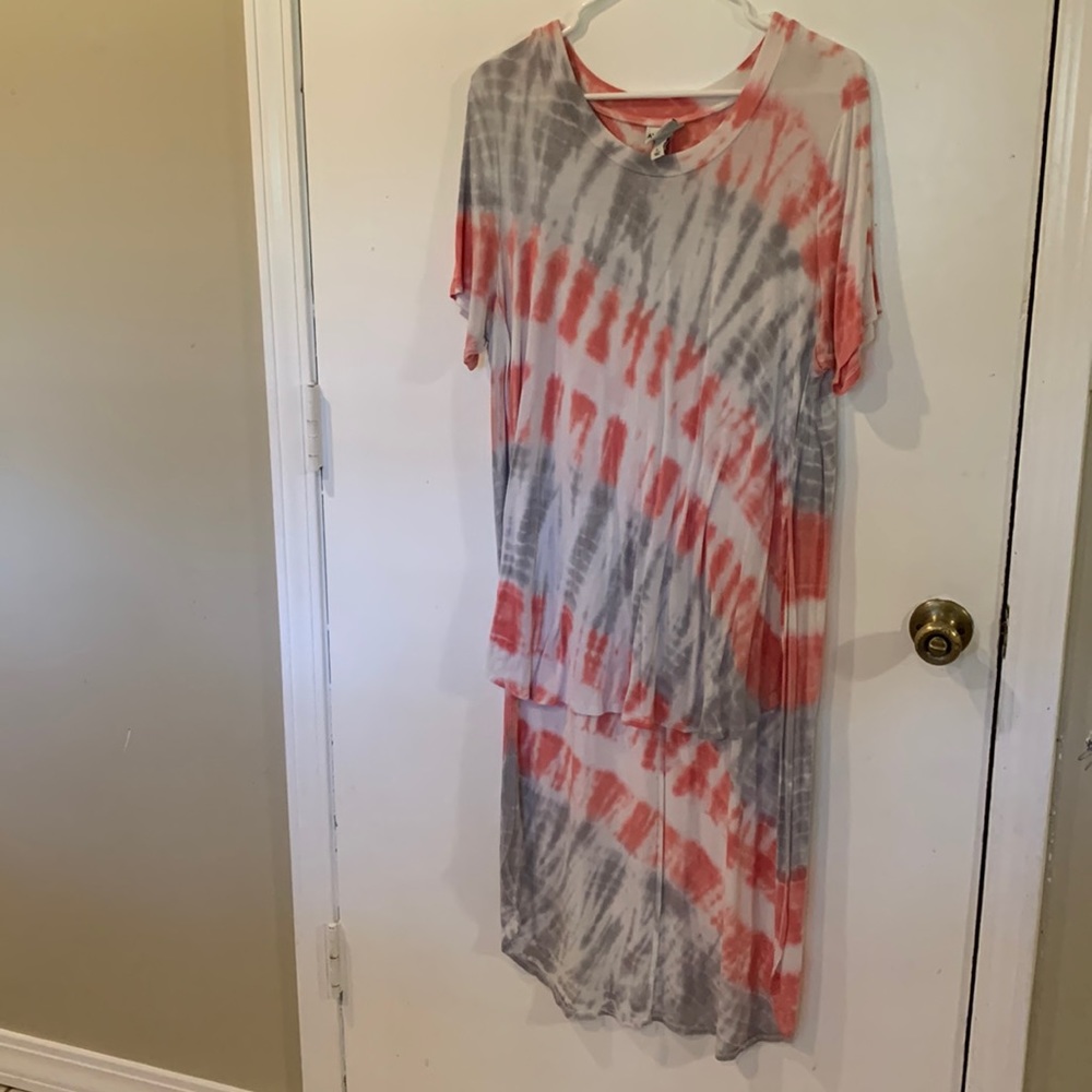 Ava & Viv high-low tie-dye shirt. Size X